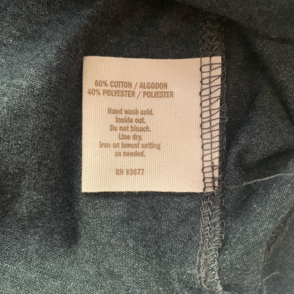 Tops - Picture 4 of 5